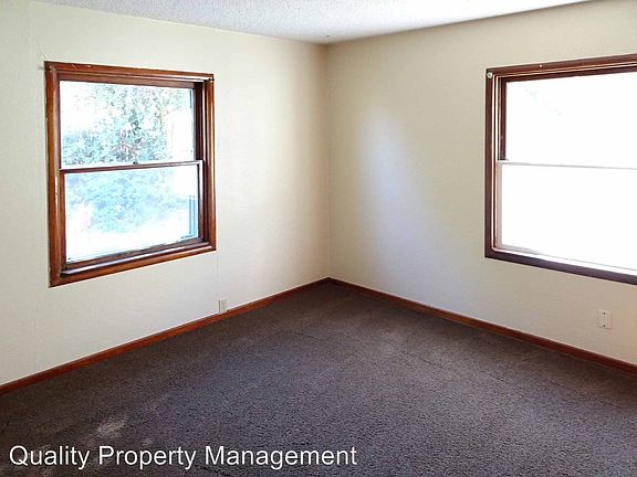 5th image of 580 Lozier Ln