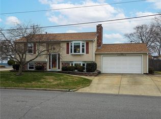 139 Burgess Ave, Pawtucket, RI 02861