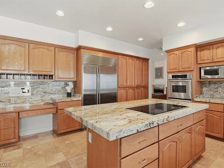 1888 Woodhaven Dr — Photo 24