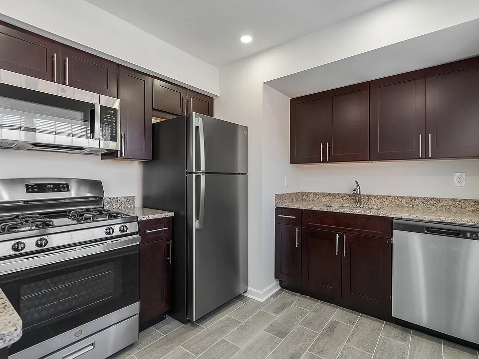 Chatham Hill Apartments