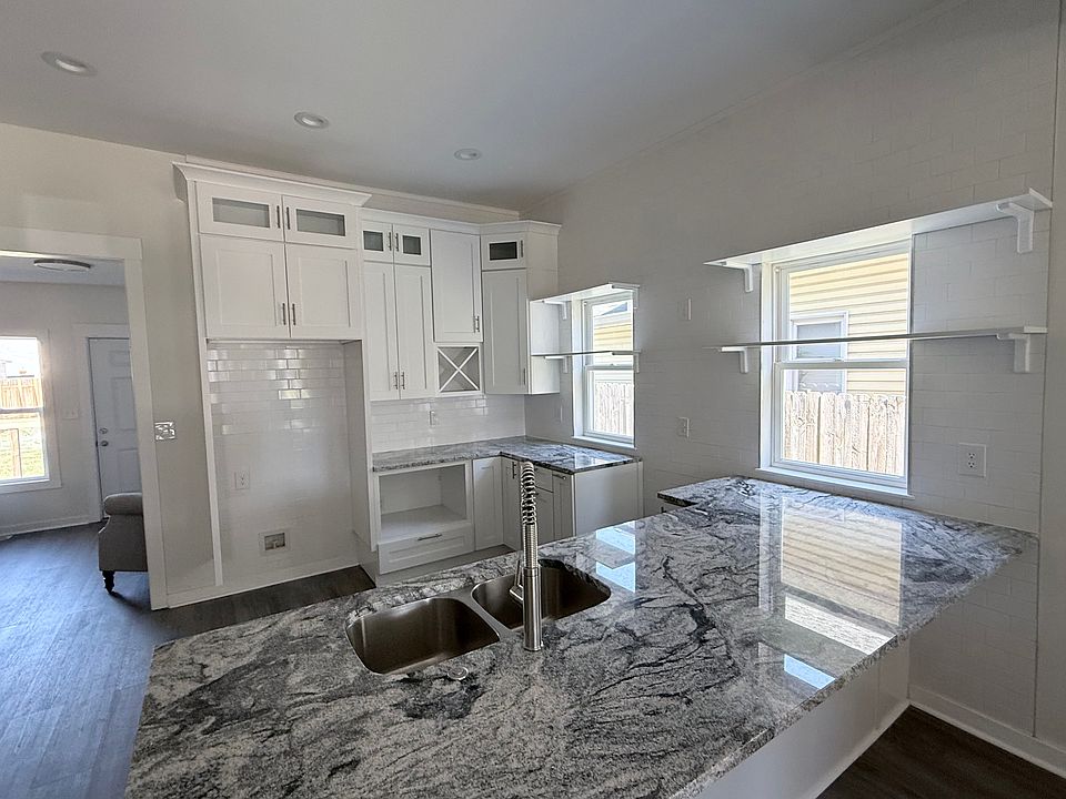 1st image of 350 E Minnesota St #1