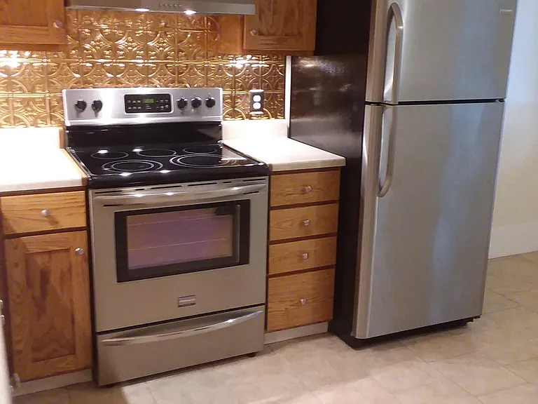 52-54 Webster St #4 — Photo 10