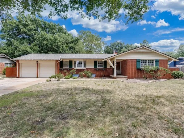 604 N Saint James Pl, Wichita, KS 67206