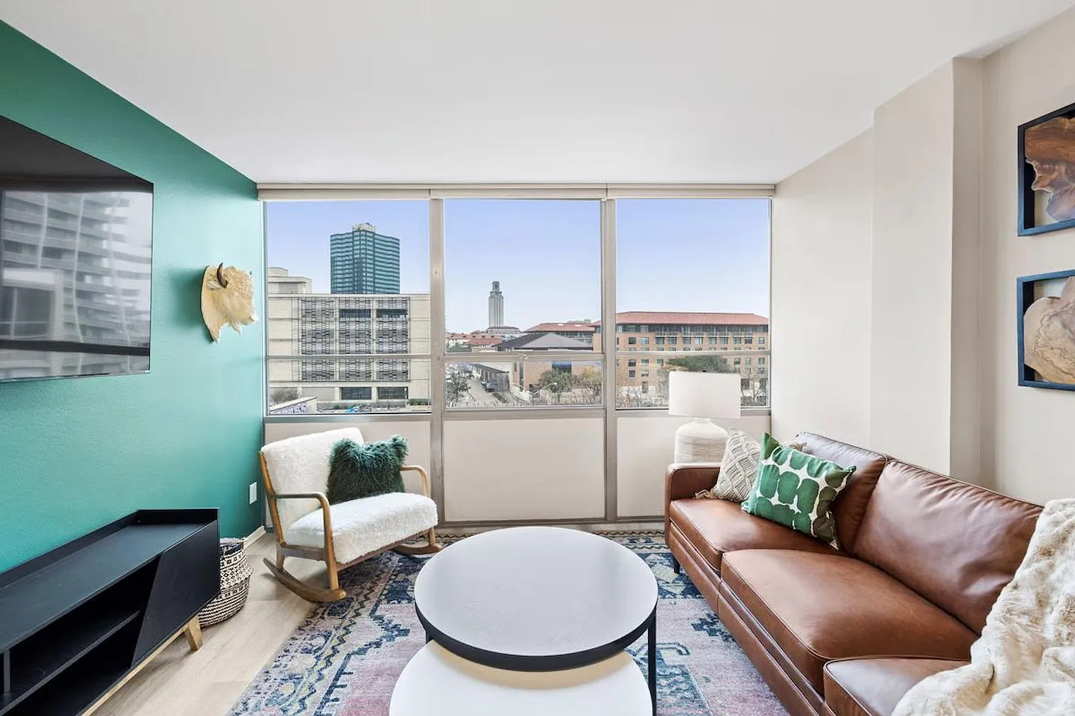 2 bed, 1.0 bath, $2,817 — Photo 2