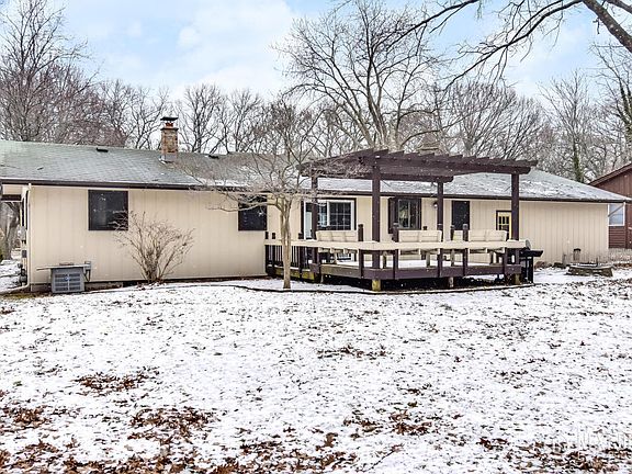3rd image of 650 Pineview Dr
