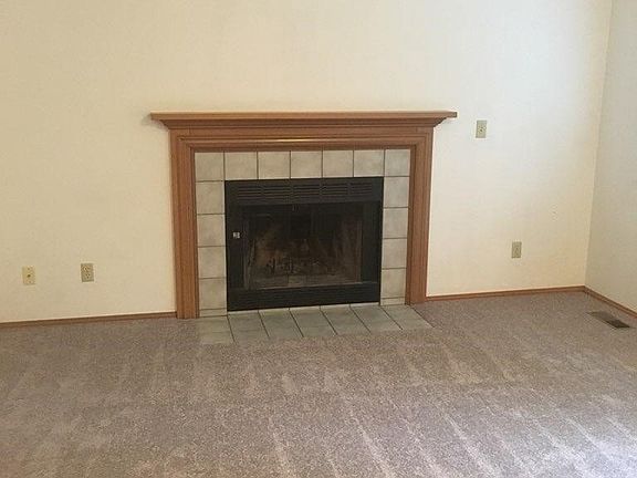 4th image of 10337 Ashley Cir NW