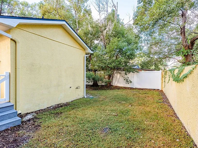 406 S Bayview Blvd #1 — Photo 35