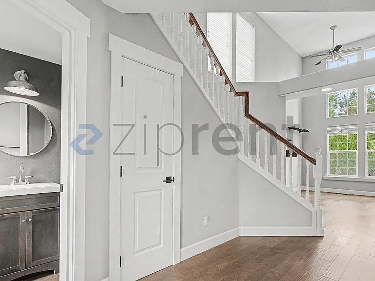 19719 Nevin Ct — Photo 7
