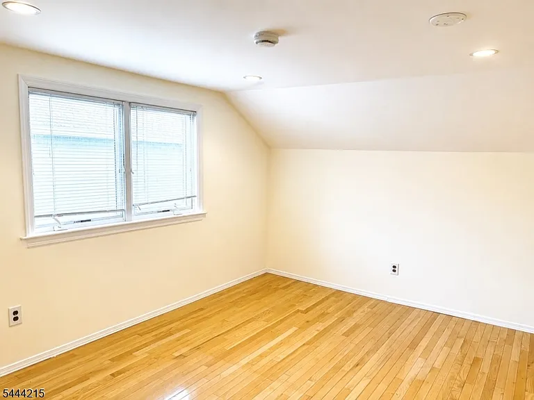 32 Pawnee Ave — Photo 9