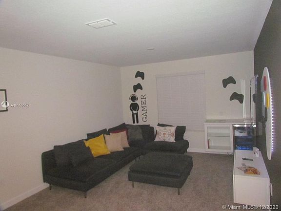 4th image of 4715 Sleepy Hollow Dr #4715