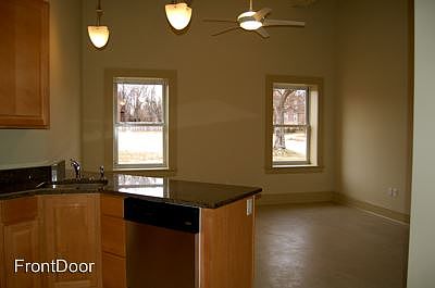 3rd image of 3305 Park Ave Owens Garage Lofts #E