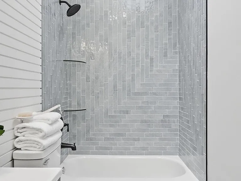 512 S Yewdall St — Photo 23