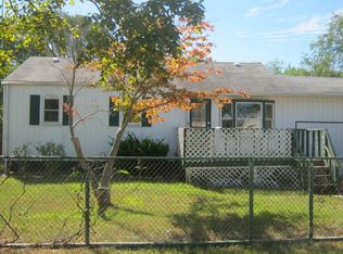 548 Hampton Ave, Bellport, NY 11713