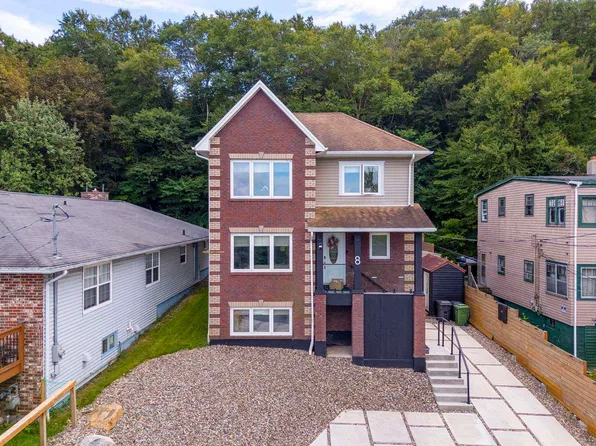 8 & 10 Sailboat Ln, Halifax, NS B3P 0B9