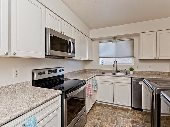 2nd image of 521 Horn Baker Ct