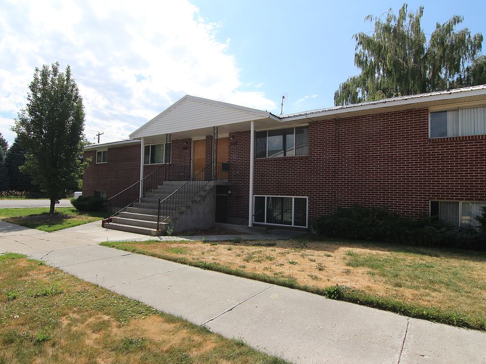 1st image of 2130 S Saint Clair Ave
