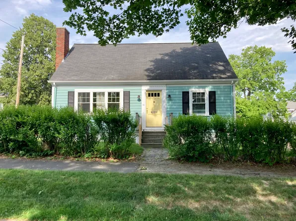 25 Norfolk St, Bangor, ME 04401