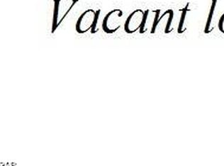 100 Hillcrest Dr, Seneca, MO 64865