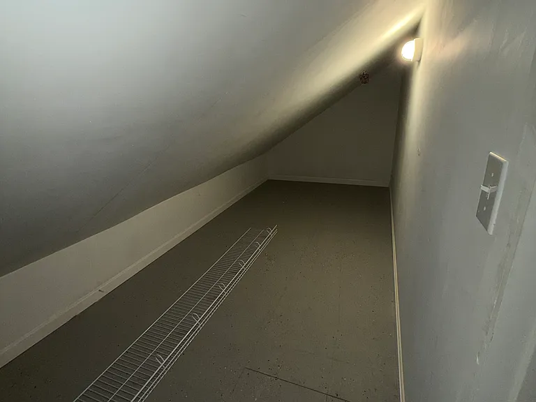 220 Gross Ave — Photo 54