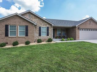205 Pinecrest Ct, Berea, KY 40403