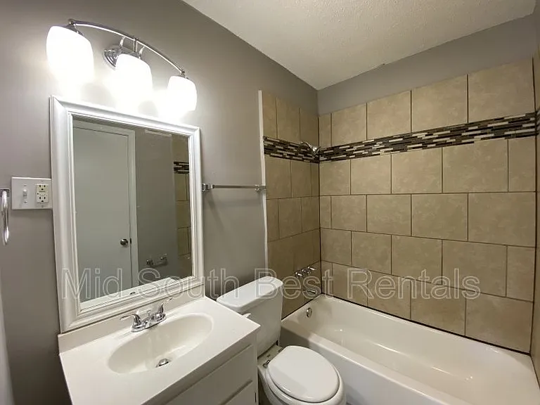 1356 S White Station Rd — Photo 3