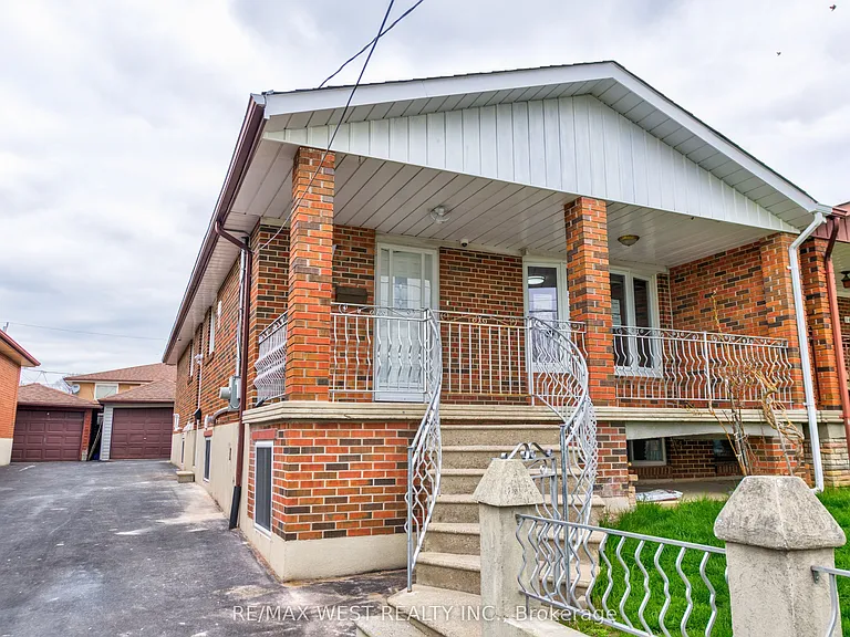 16 Hasbrooke Dr #MAIN LVL — Photo 2