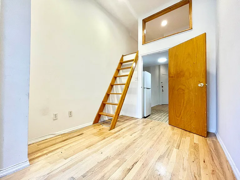 25 King St #1RW — Photo 8
