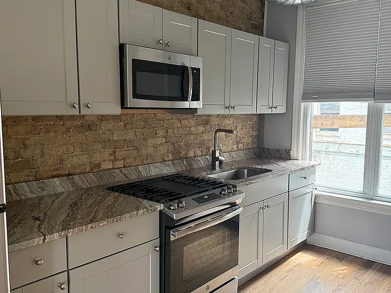 731 W Ohio St #1 — Photo 3