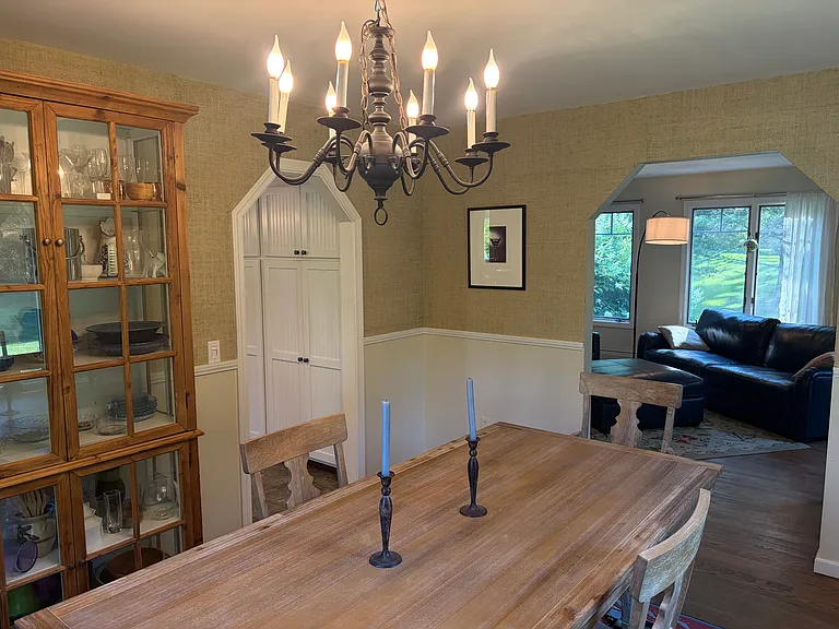 140 Old Stockbridge Rd — Photo 8