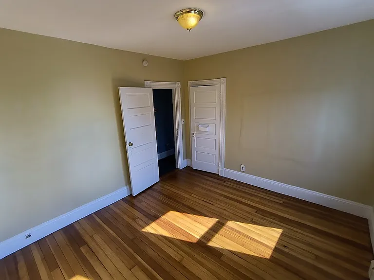 245 Boston Ave #3 — Photo 7