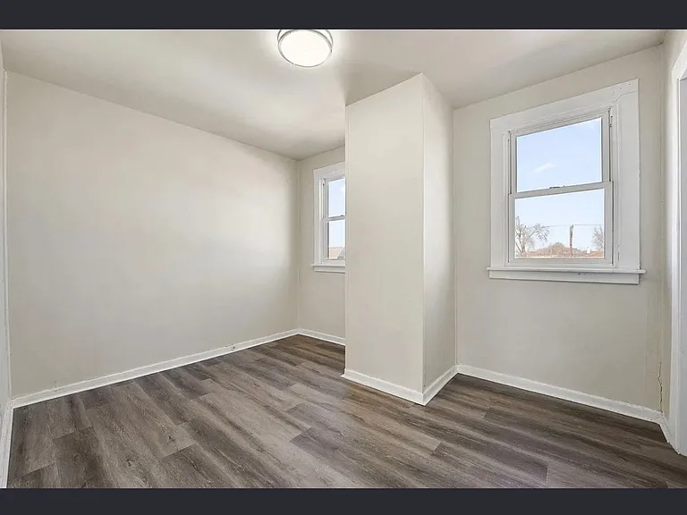3906 Catalpa St #3 — Photo 9