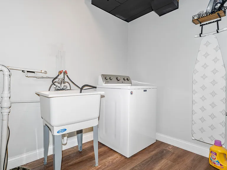 788 N Emroy Ave — Photo 34
