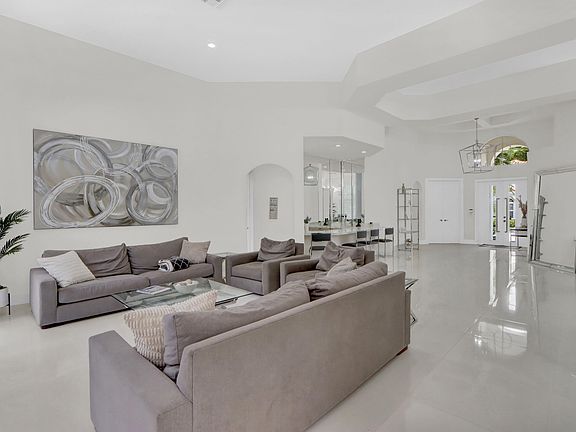 3rd image of 6564 Somerset Circle