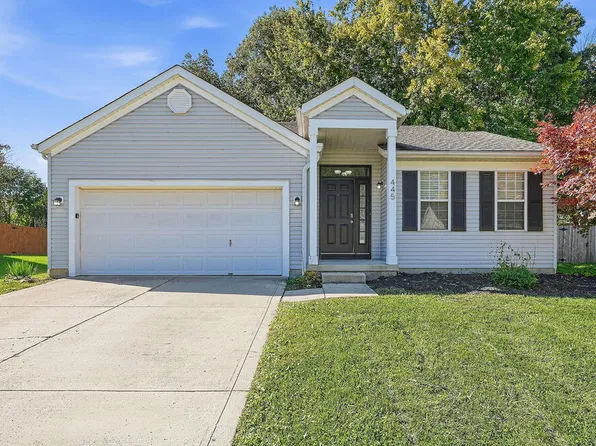 445 Oak Meadow Dr, Pataskala, OH 43062