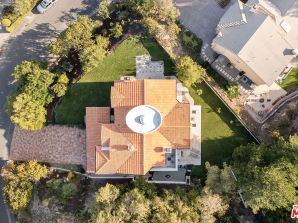 23458 W Moon Shadows Dr, Malibu, CA 90265