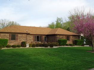 4612 N Lake Dr, Fairland, IN 46126