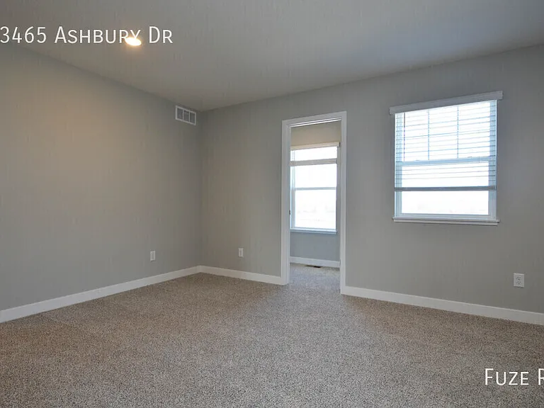 23465 Ashbury Dr — Photo 34