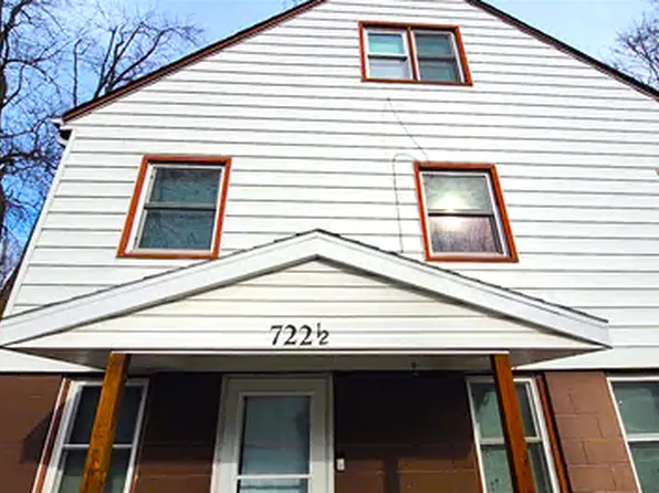 722 1/2 13th Ave, Coralville, IA 52241