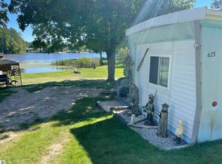 625 Arbutus Dr, Cadillac, MI 49601