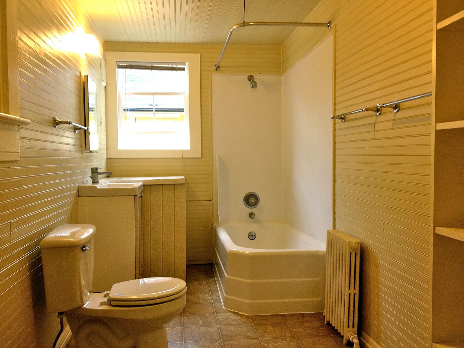 3 bed, 1200 sqft, $4,200 — Photo 4