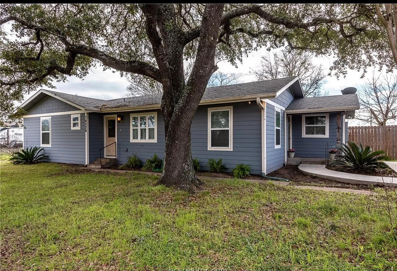 3 bed, 1450 sqft, $1,800 — Photo 1