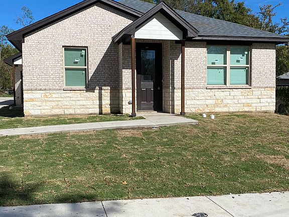 3rd image of 1323 E Fogg St #1323