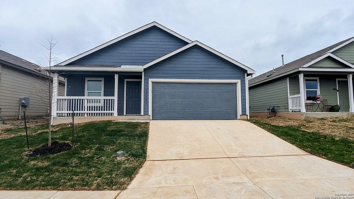 3 bed, 2.0 bath, 1474 sqft, $1,749 — Photo 1