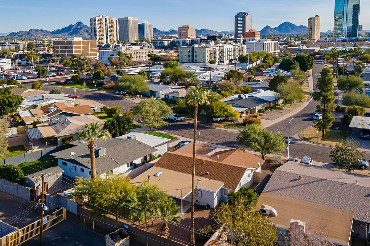 Midtown City Skyline Views - 3324 N 6th Ave