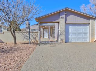 202 Coral Dr NE, Rio Rancho, NM 87124