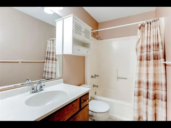 1633 Donald Ct, Eagan, MN 55121