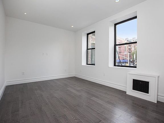 2nd image of 152 Thompson St APT 4C