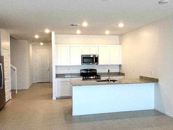 3rd image of 17542 S Desert Barberry Dr