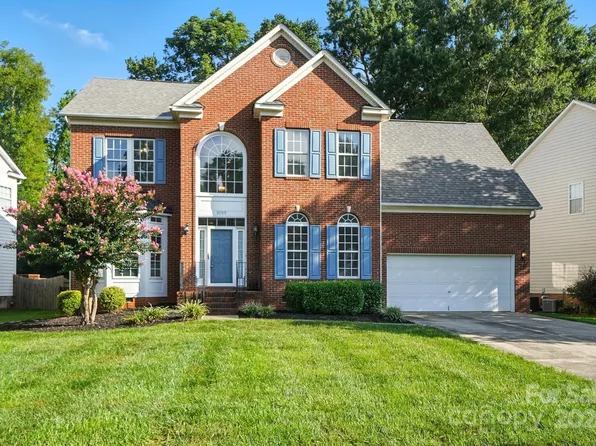 9709 Mitchell Glen Dr, Charlotte, NC 28277