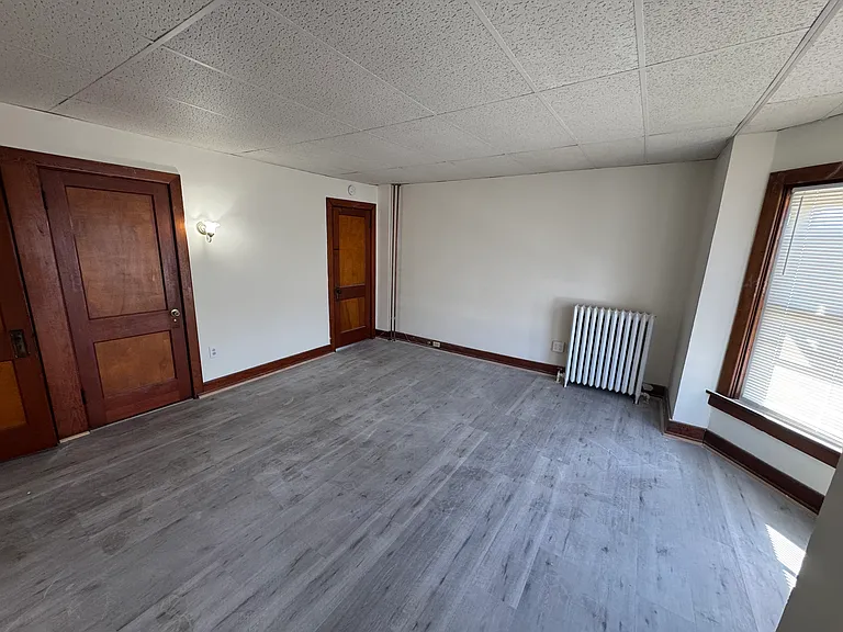 581 Guilford St — Photo 11
